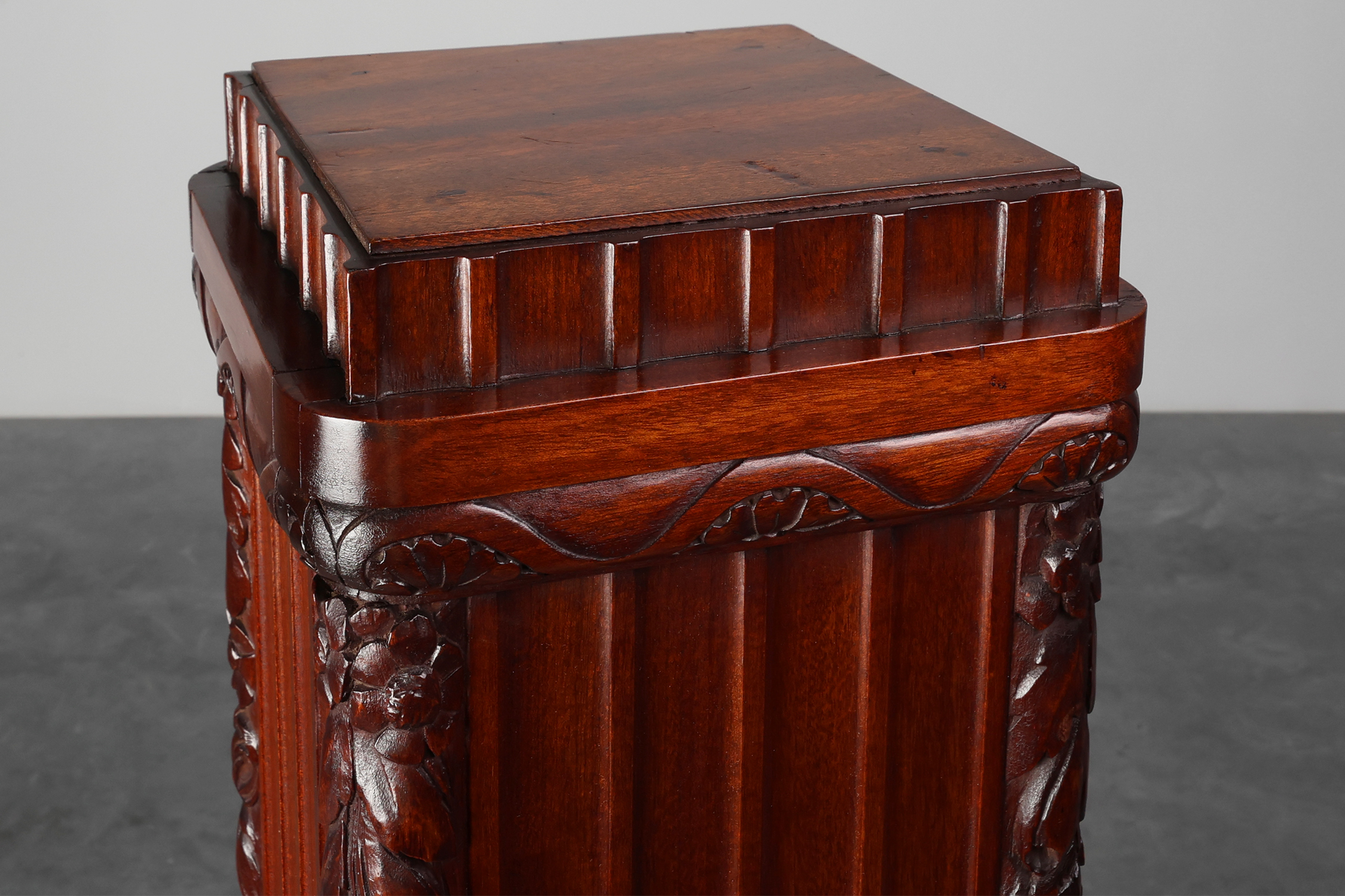 French Art Deco square Oak Pedestal, circa 1915thumbnail